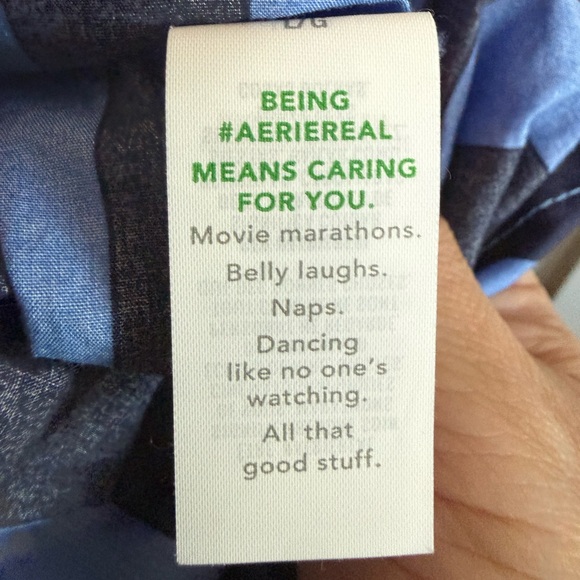 Blue and Black Striped LARGE aerie - Picture 4 of 9